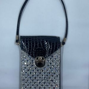 Cocktail sequined glitzy shiny black wrist bag